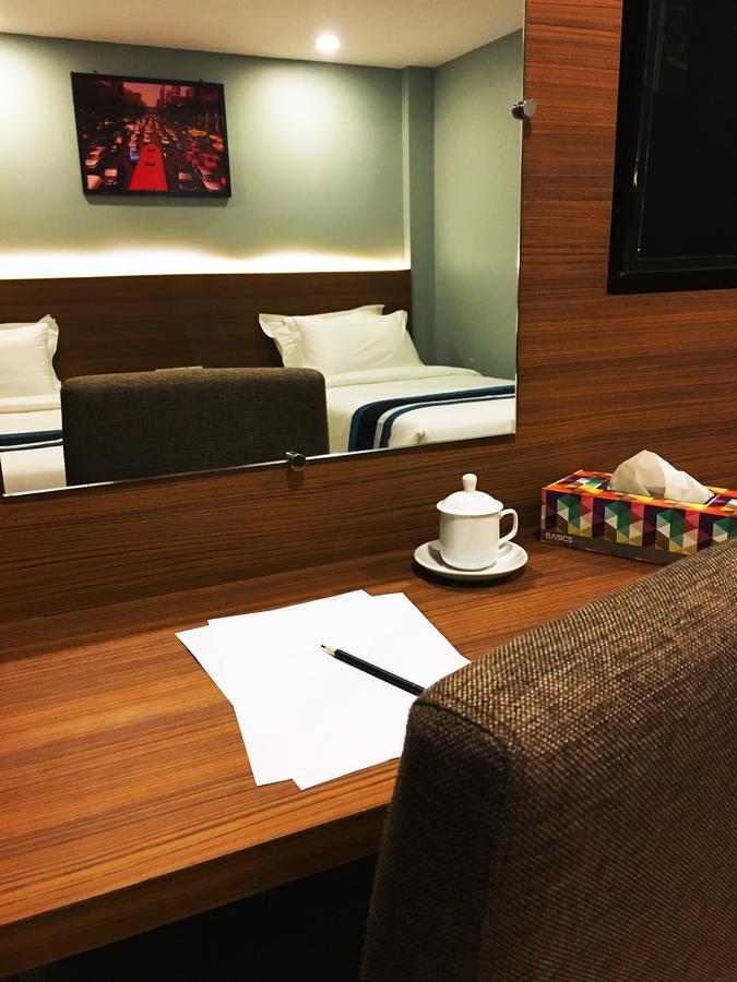 יאנגון Hotel Azure מראה חיצוני תמונה