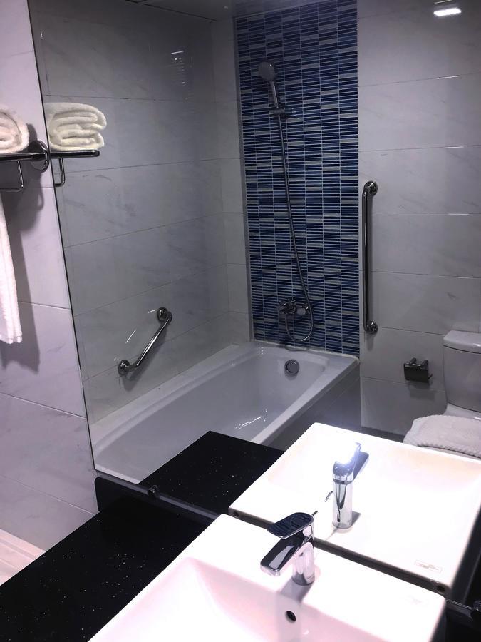 יאנגון Hotel Azure מראה חיצוני תמונה